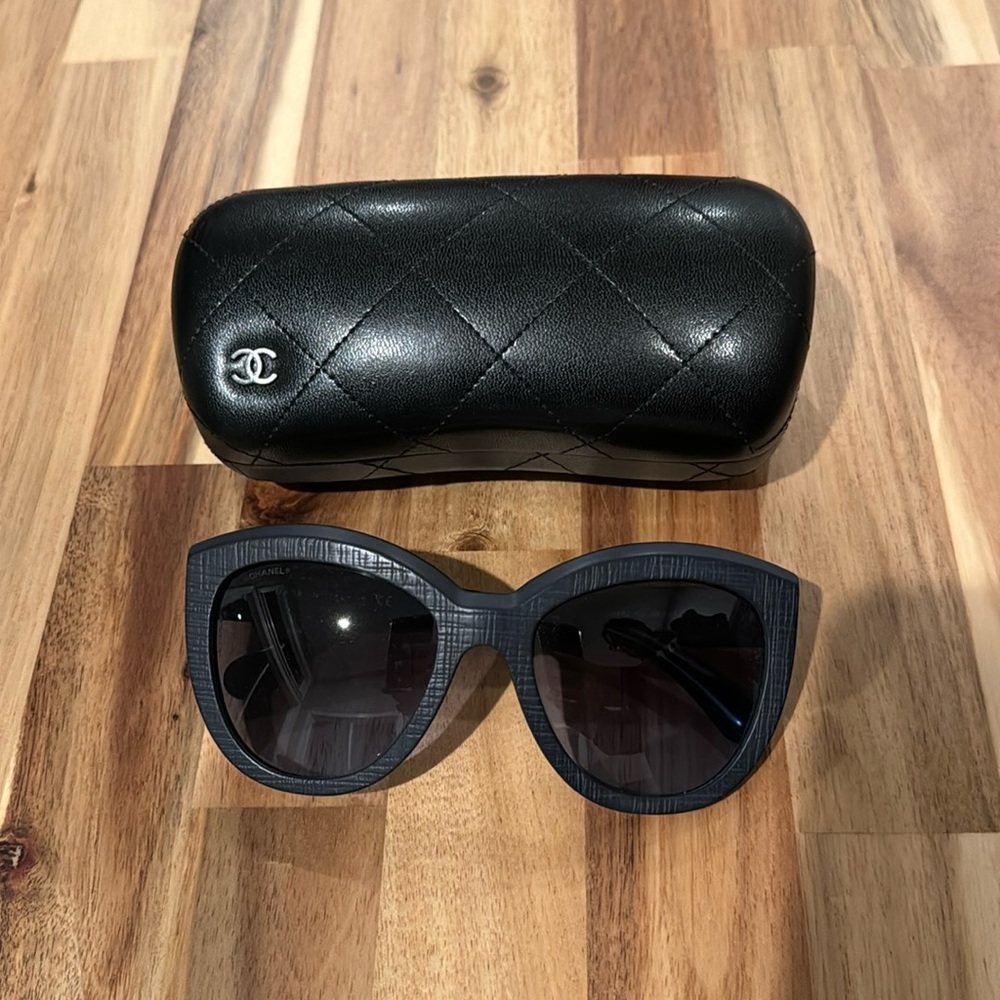CHANEL Tweed Effect CC Polarized Butterfly Signature Sunglasses 5332